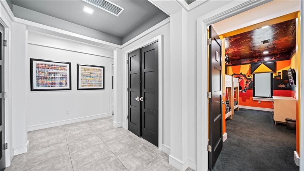 待售: $3,200,000 (10 贝兹, 11 浴室, 7966 平方英尺)