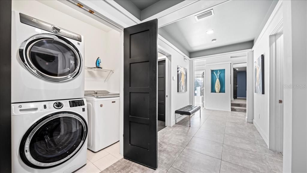 待售: $3,200,000 (10 贝兹, 11 浴室, 7966 平方英尺)