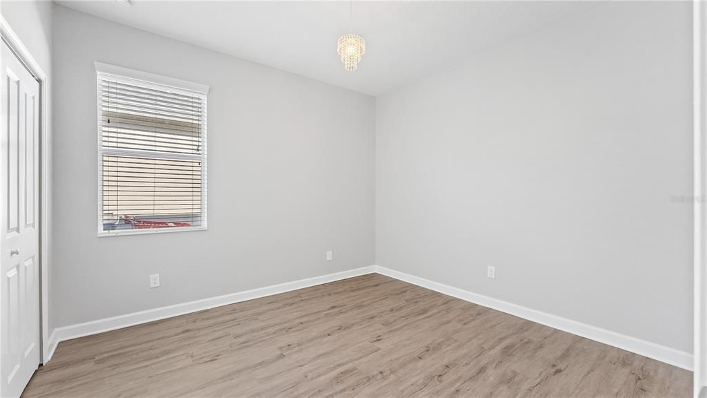 合同活跃: $528,000 (4 贝兹, 3 浴室, 2206 平方英尺)