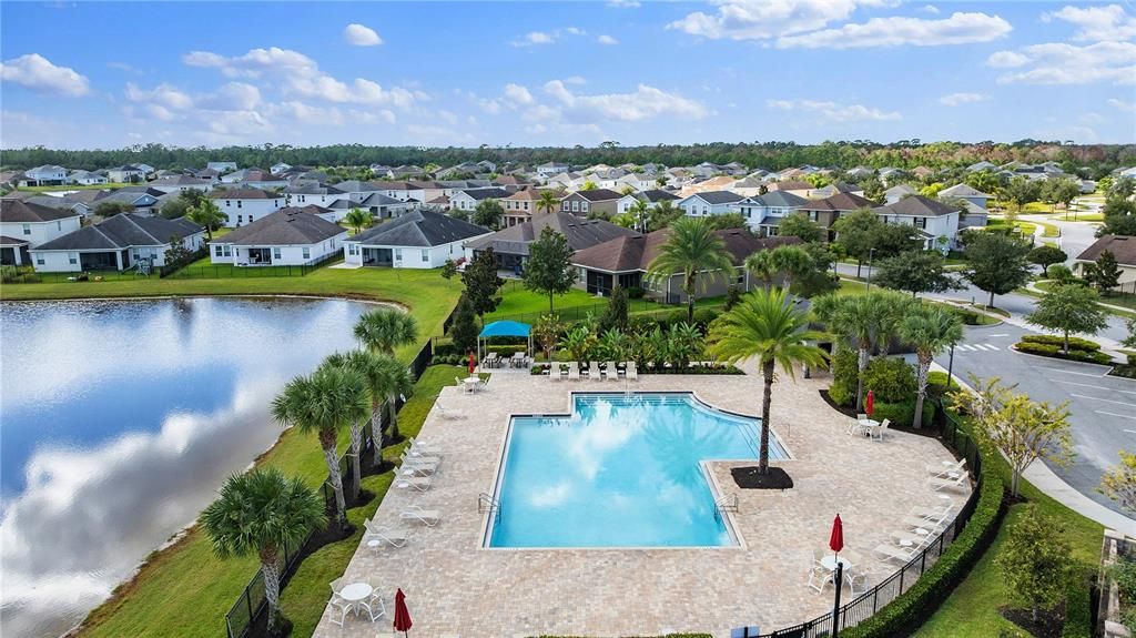 合同活跃: $528,000 (4 贝兹, 3 浴室, 2206 平方英尺)