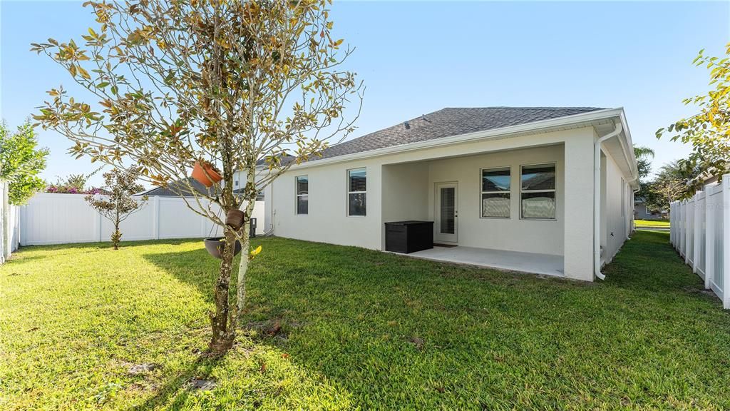 合同活跃: $528,000 (4 贝兹, 3 浴室, 2206 平方英尺)