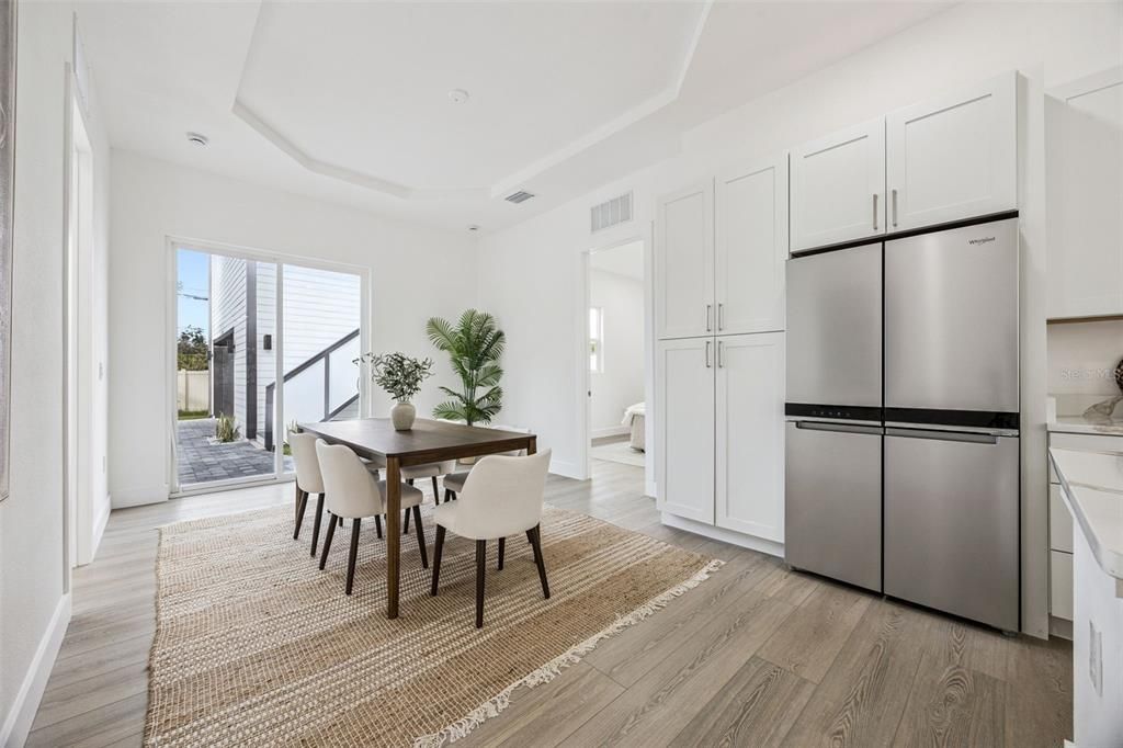 En Venta: $965,500 (5 camas, 4 baños, 2483 Pies cuadrados)