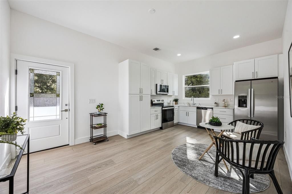 En Venta: $965,500 (5 camas, 4 baños, 2483 Pies cuadrados)