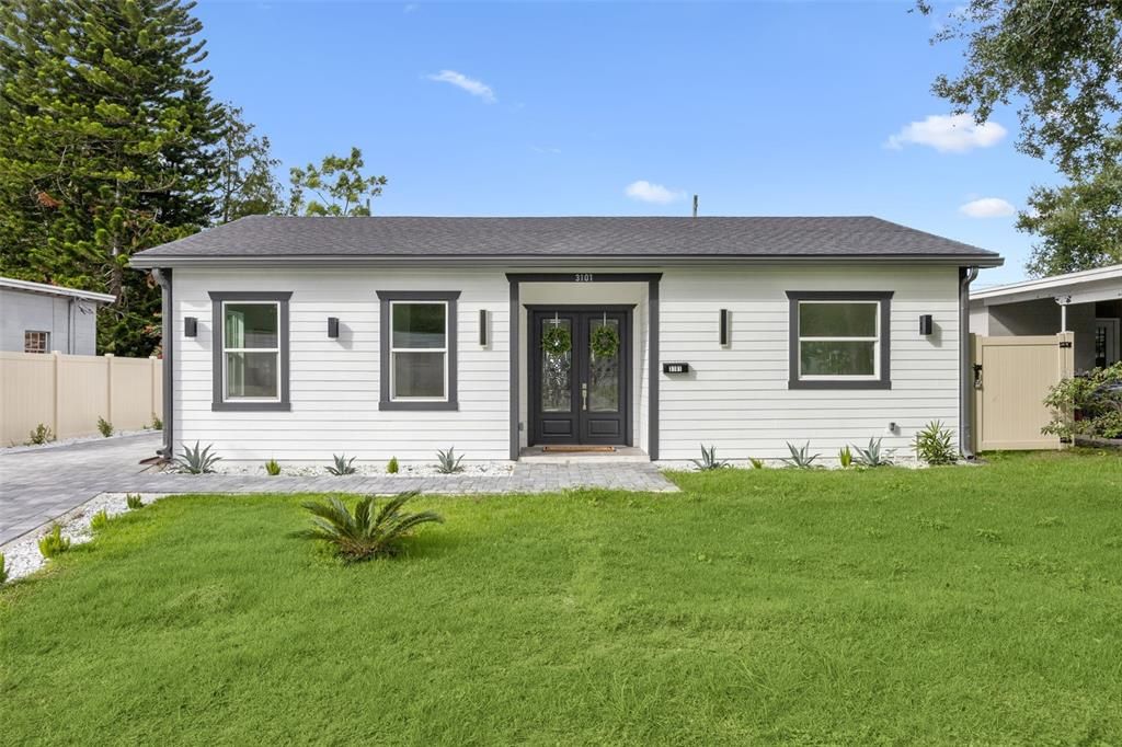 En Venta: $965,500 (5 camas, 4 baños, 2483 Pies cuadrados)