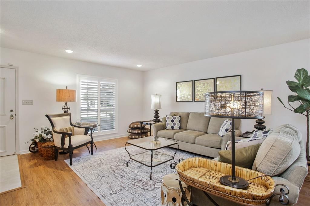 For Sale: $369,000 (2 beds, 2 baths, 1560 Square Feet)