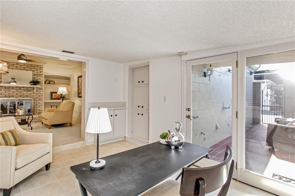 For Sale: $369,000 (2 beds, 2 baths, 1560 Square Feet)