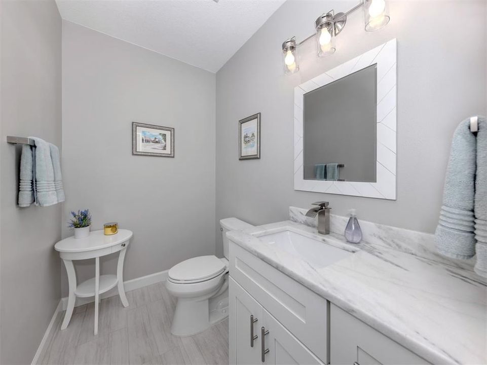 For Sale: $469,000 (2 beds, 2 baths, 2024 Square Feet)
