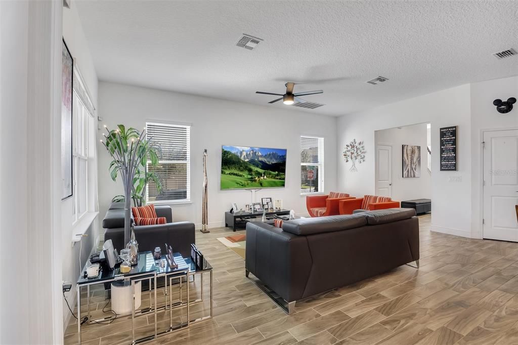 На продажу: $752,000 (5 спален, 4 ванн, 2867 Квадратных фут)