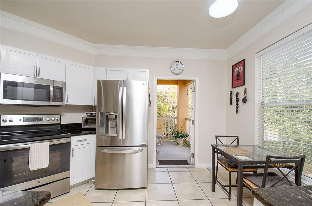 На продажу: $313,000 (2 спален, 2 ванн, 1352 Квадратных фут)