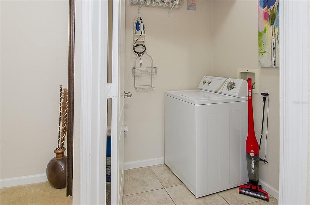 На продажу: $313,000 (2 спален, 2 ванн, 1352 Квадратных фут)