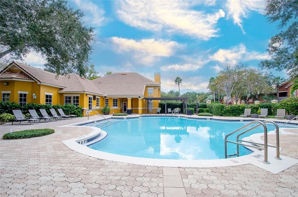 На продажу: $313,000 (2 спален, 2 ванн, 1352 Квадратных фут)