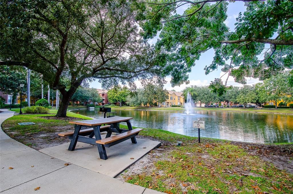 На продажу: $313,000 (2 спален, 2 ванн, 1352 Квадратных фут)