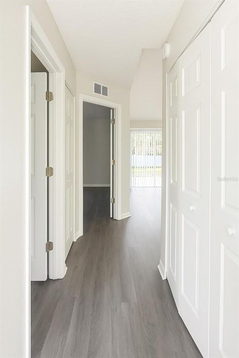 For Sale: $310,000 (3 beds, 2 baths, 1238 Square Feet)