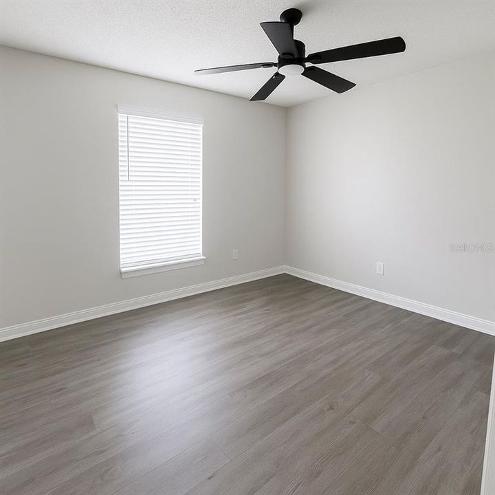 For Sale: $310,000 (3 beds, 2 baths, 1238 Square Feet)