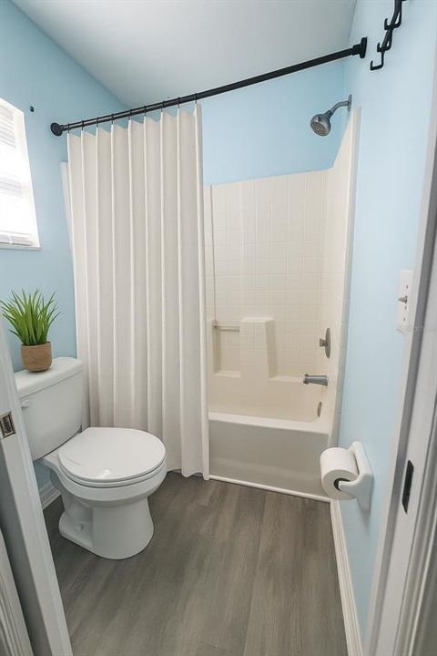 For Sale: $310,000 (3 beds, 2 baths, 1238 Square Feet)