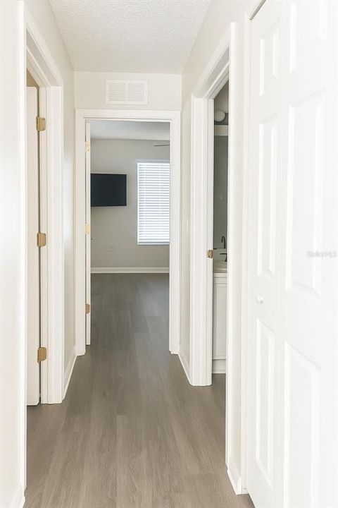 For Sale: $310,000 (3 beds, 2 baths, 1238 Square Feet)