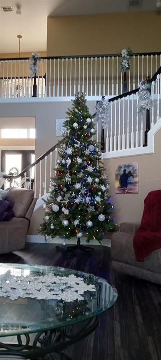 Под контрактом: $715,555 (5 спален, 3 ванн, 3712 Квадратных фут)