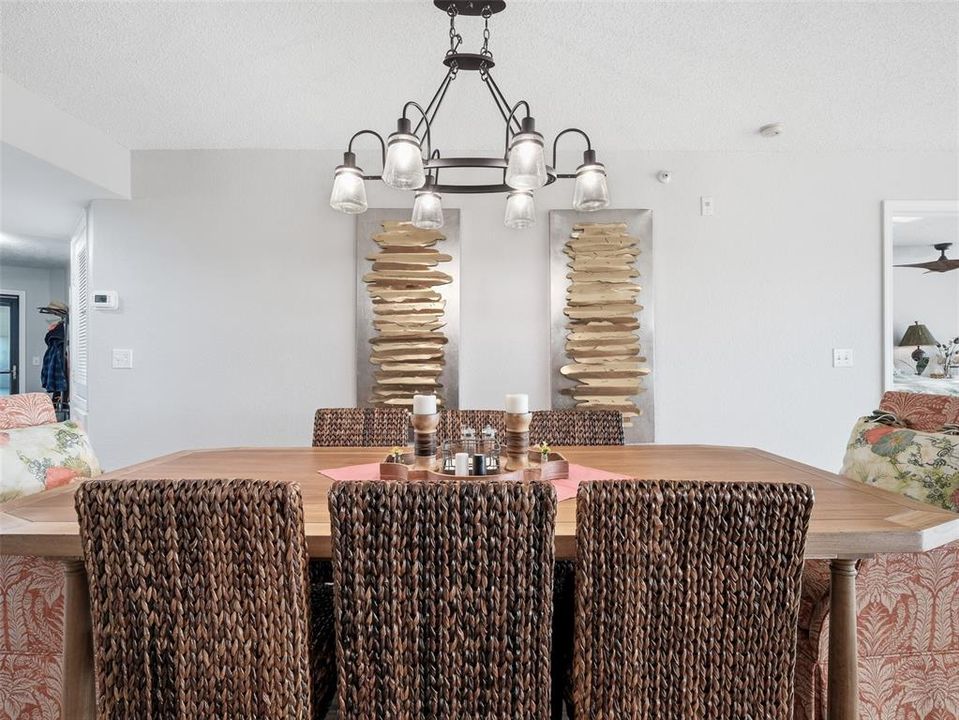 En Venta: $1,025,000 (3 camas, 2 baños, 1792 Pies cuadrados)