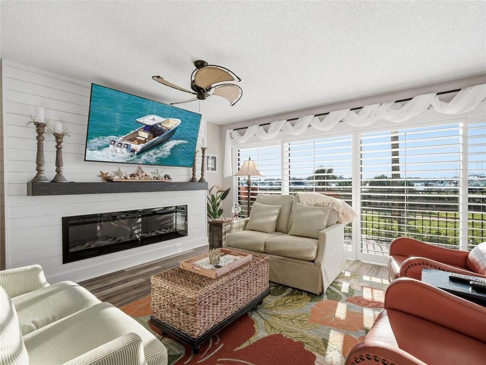 En Venta: $1,025,000 (3 camas, 2 baños, 1792 Pies cuadrados)