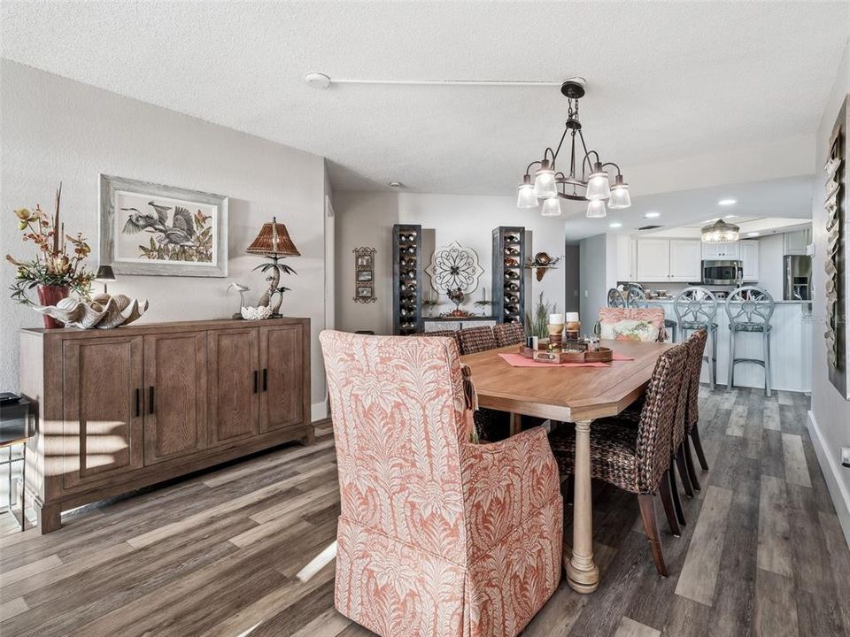 En Venta: $1,025,000 (3 camas, 2 baños, 1792 Pies cuadrados)