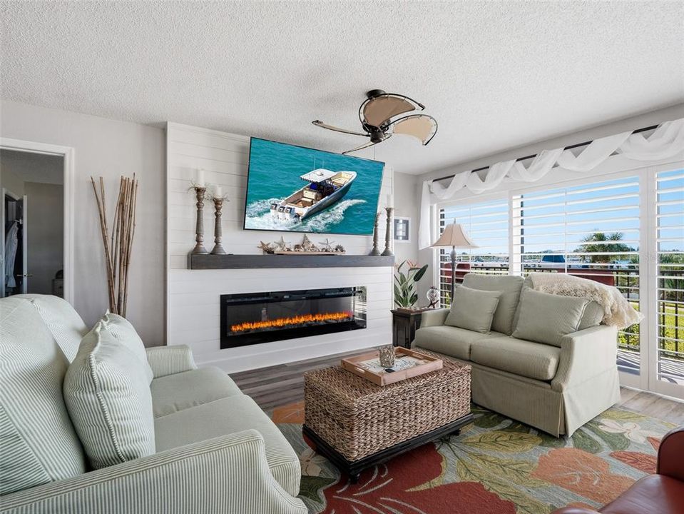 En Venta: $1,025,000 (3 camas, 2 baños, 1792 Pies cuadrados)