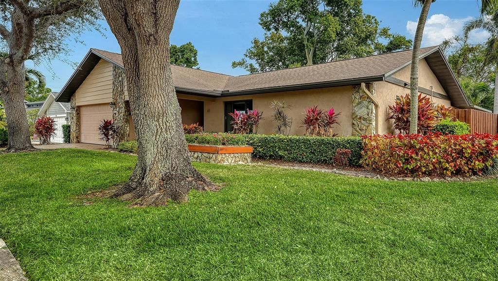 For Sale: $535,000 (3 beds, 2 baths, 1868 Square Feet)