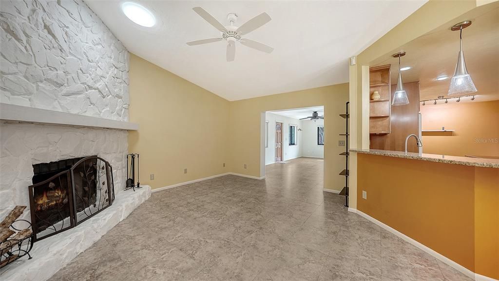 For Sale: $535,000 (3 beds, 2 baths, 1868 Square Feet)