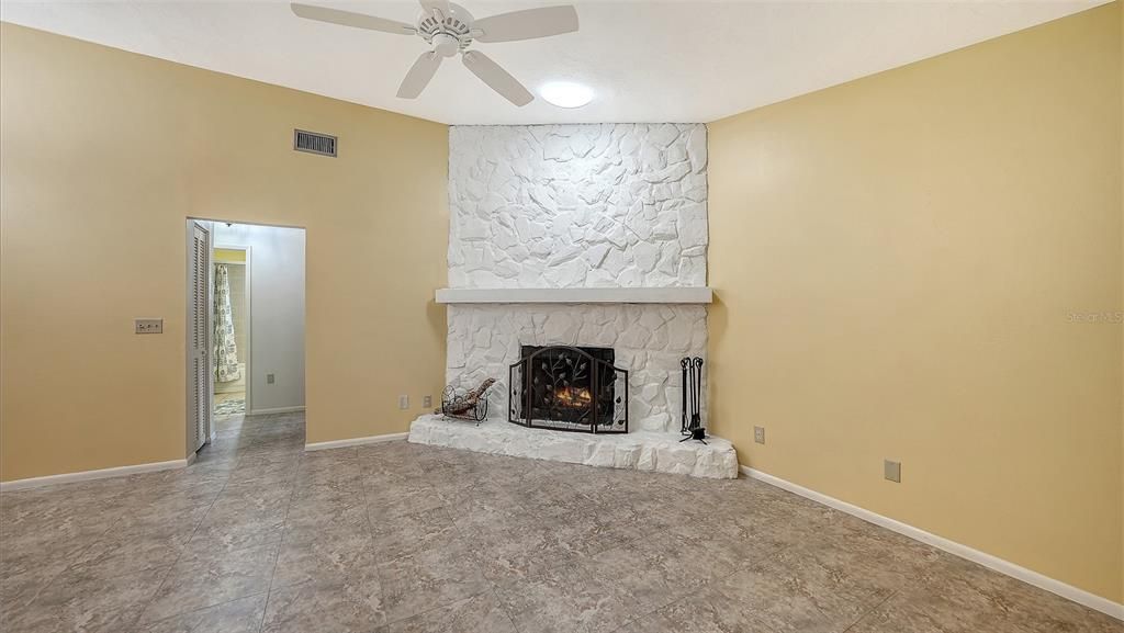 For Sale: $535,000 (3 beds, 2 baths, 1868 Square Feet)