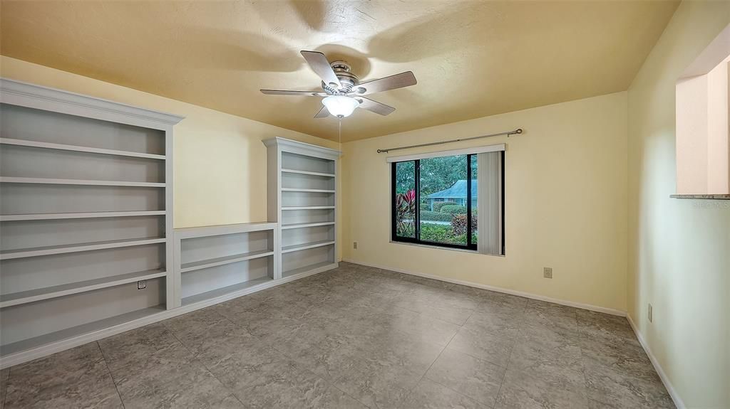 For Sale: $535,000 (3 beds, 2 baths, 1868 Square Feet)