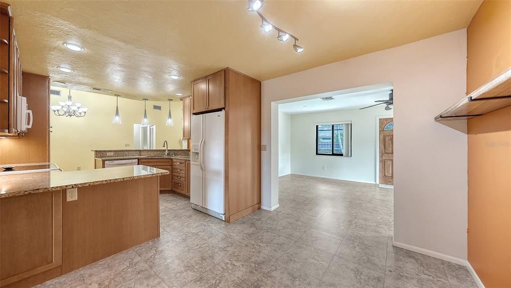 For Sale: $535,000 (3 beds, 2 baths, 1868 Square Feet)