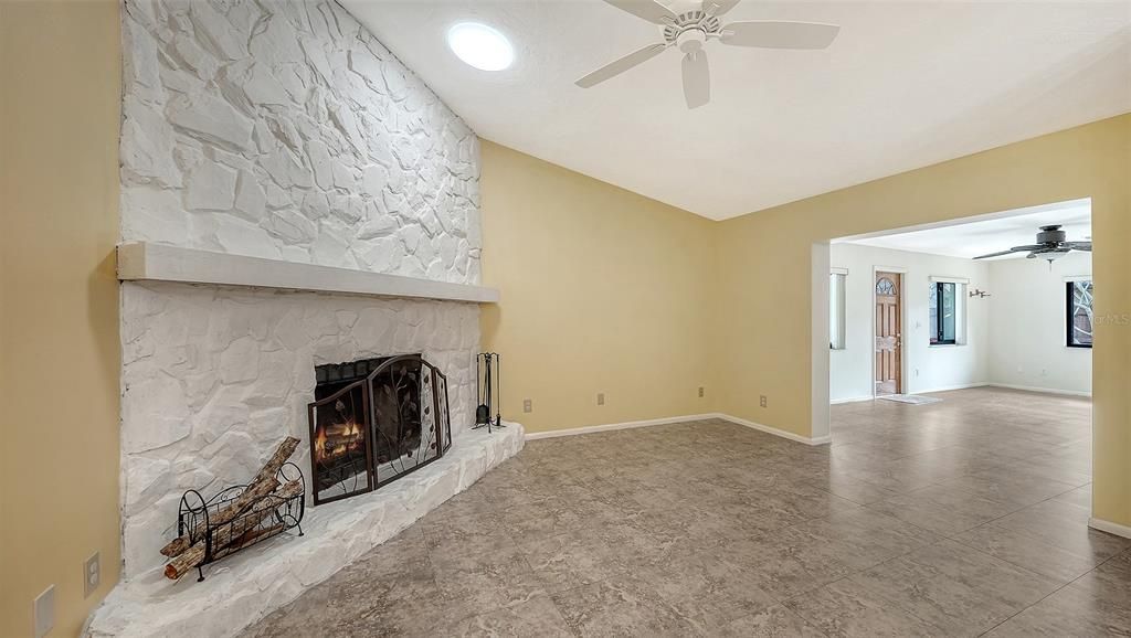 For Sale: $535,000 (3 beds, 2 baths, 1868 Square Feet)