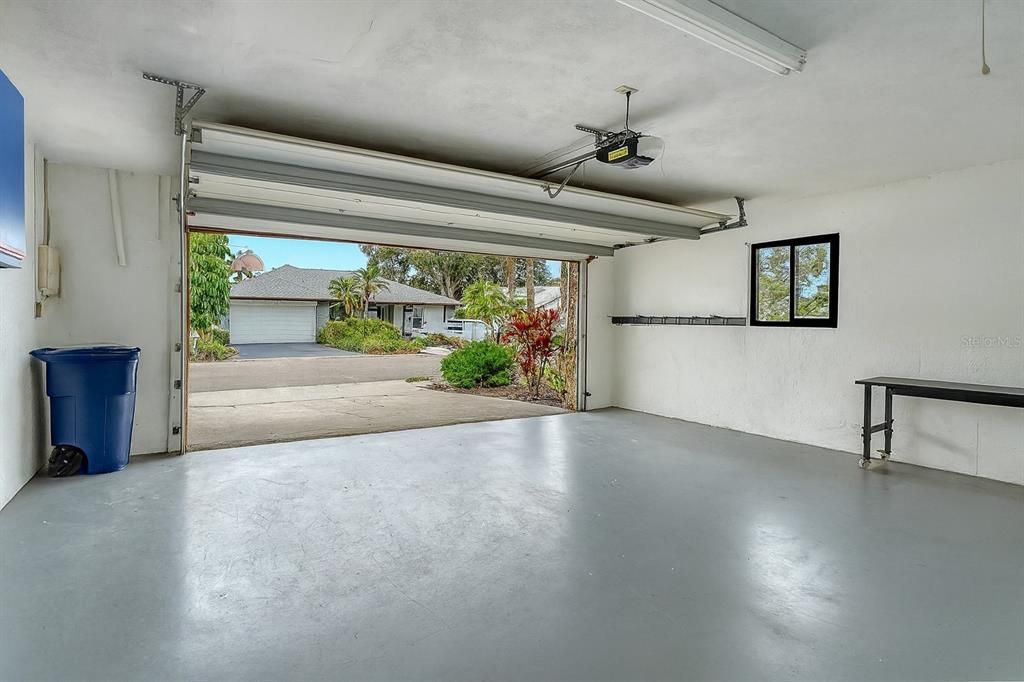 For Sale: $535,000 (3 beds, 2 baths, 1868 Square Feet)