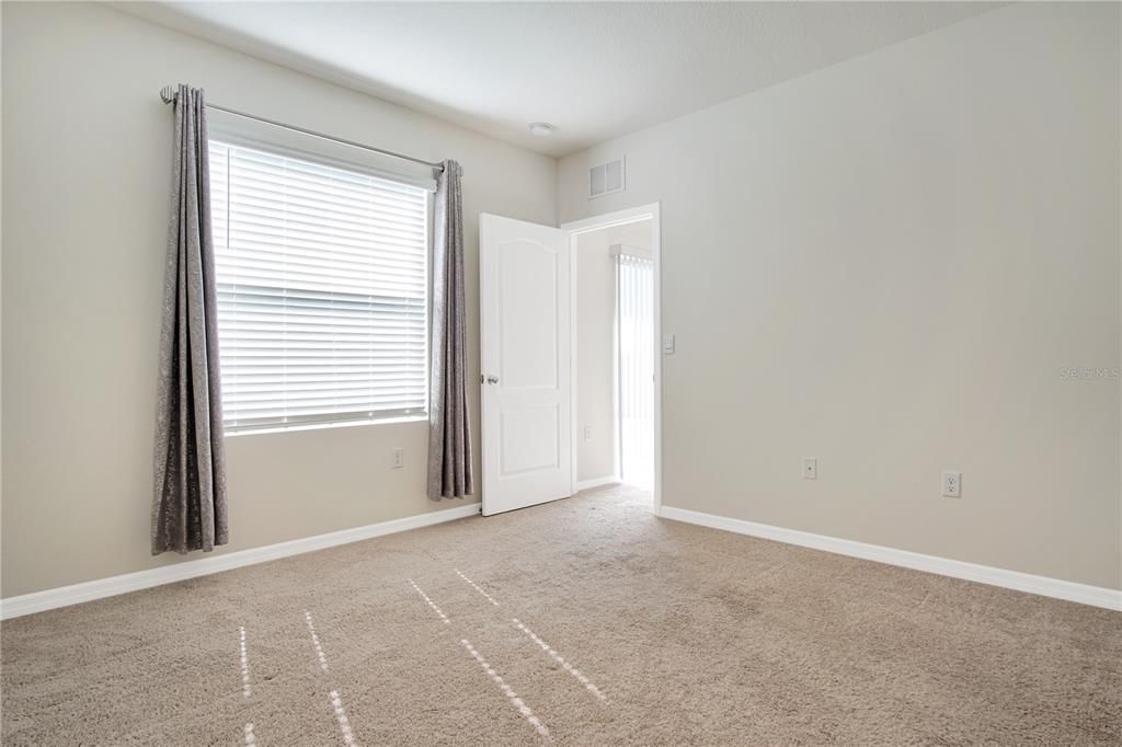 В аренду: $1,750 (3 спален, 2 ванн, 1408 Квадратных фут)