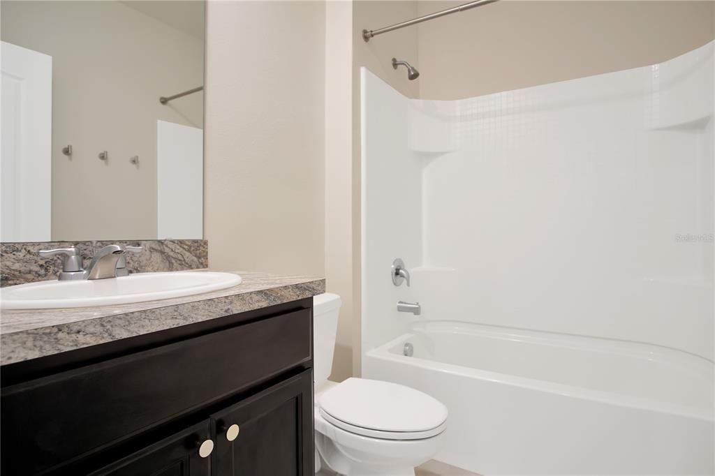 В аренду: $1,750 (3 спален, 2 ванн, 1408 Квадратных фут)