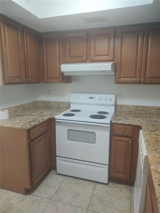 В аренду: $1,225 (1 спален, 1 ванн, 872 Квадратных фут)