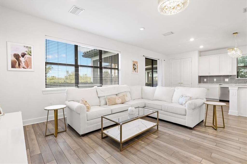 For Rent: $3,985 (4 beds, 3 baths, 2208 Square Feet)