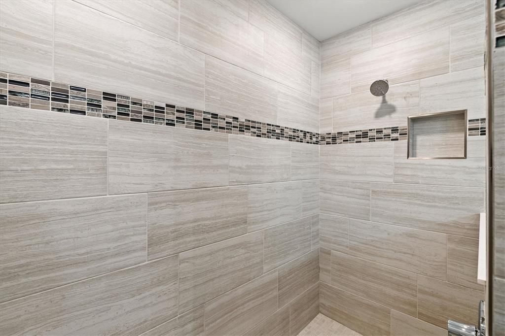 For Rent: $3,985 (4 beds, 3 baths, 2208 Square Feet)