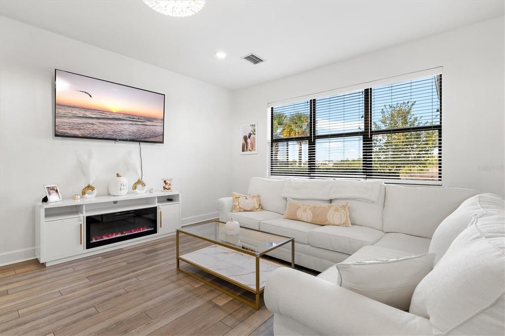 For Rent: $3,985 (4 beds, 3 baths, 2208 Square Feet)