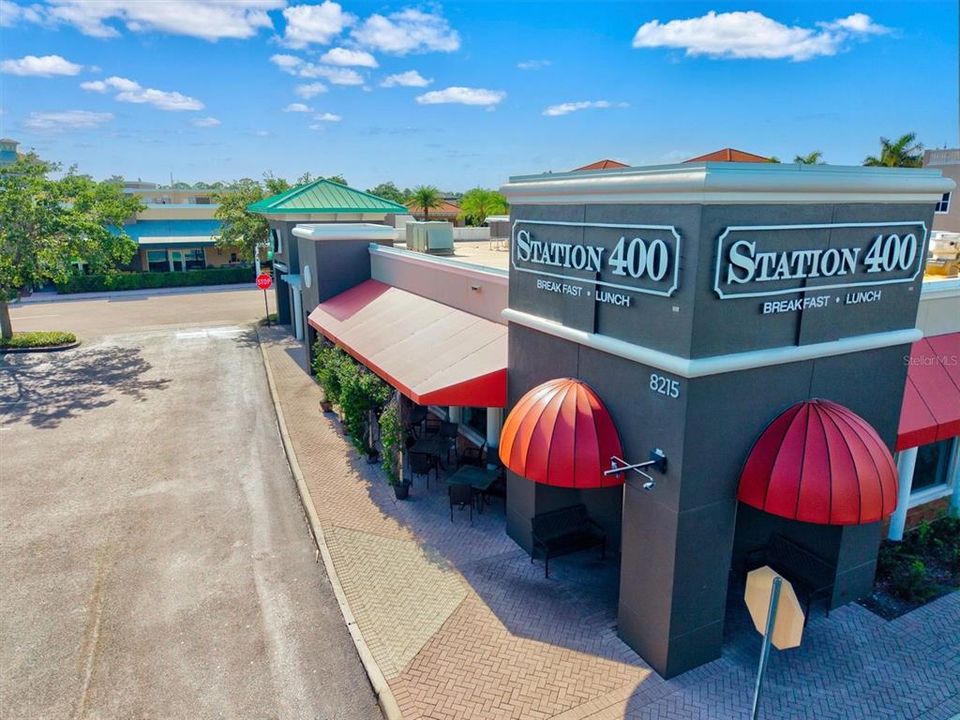 For Rent: $3,985 (4 beds, 3 baths, 2208 Square Feet)