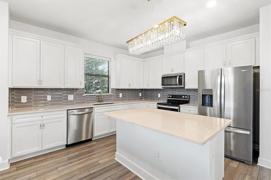 For Rent: $3,985 (4 beds, 3 baths, 2208 Square Feet)