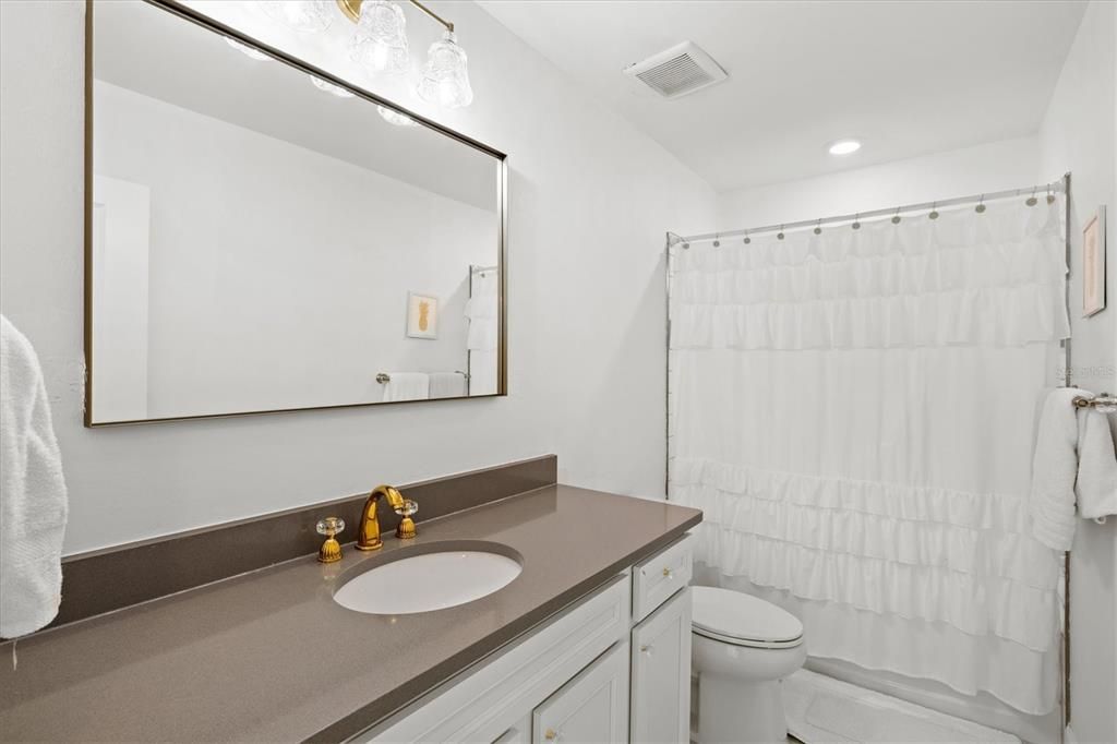 For Rent: $3,985 (4 beds, 3 baths, 2208 Square Feet)