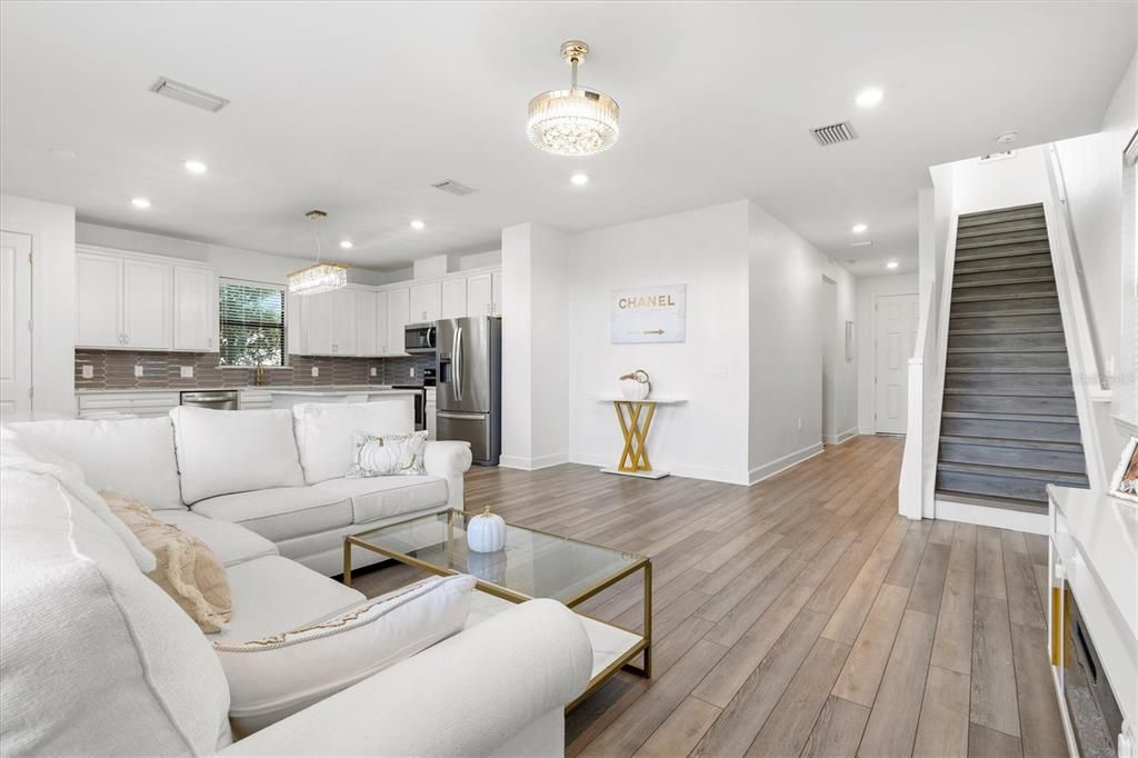 For Rent: $3,985 (4 beds, 3 baths, 2208 Square Feet)