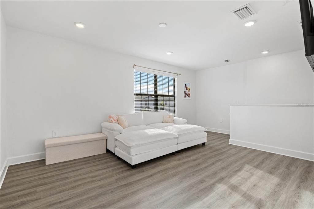 For Rent: $3,985 (4 beds, 3 baths, 2208 Square Feet)