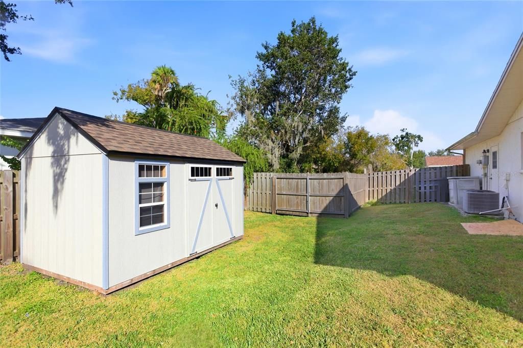 Active With Contract: $349,000 (3 beds, 2 baths, 1424 Square Feet)