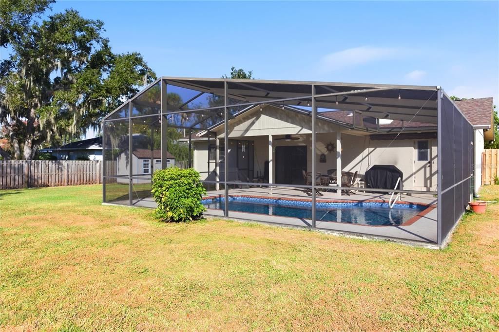 Active With Contract: $349,000 (3 beds, 2 baths, 1424 Square Feet)