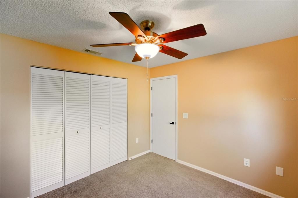 Active With Contract: $349,000 (3 beds, 2 baths, 1424 Square Feet)