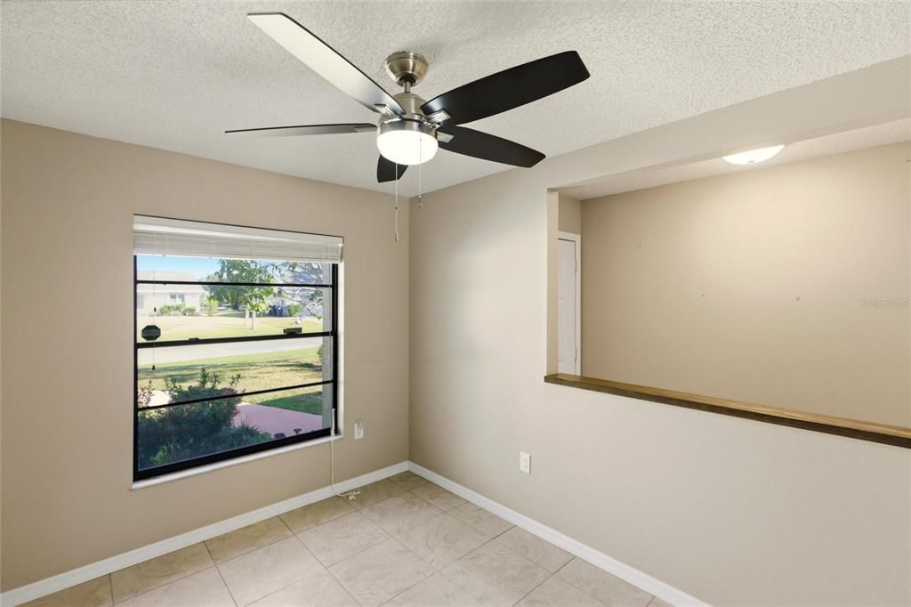 Active With Contract: $349,000 (3 beds, 2 baths, 1424 Square Feet)