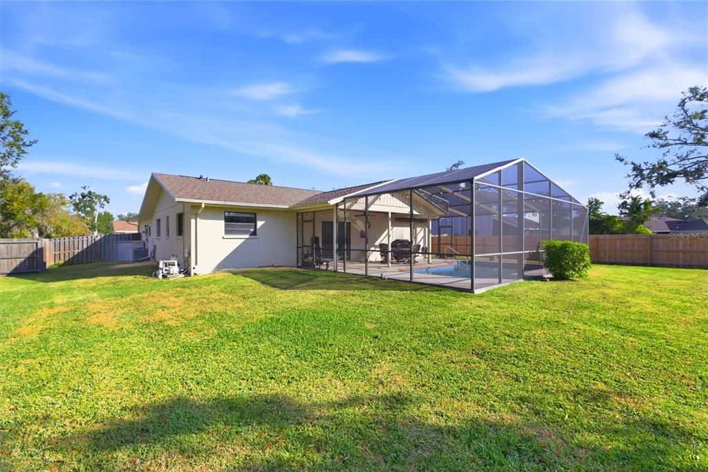 Active With Contract: $349,000 (3 beds, 2 baths, 1424 Square Feet)