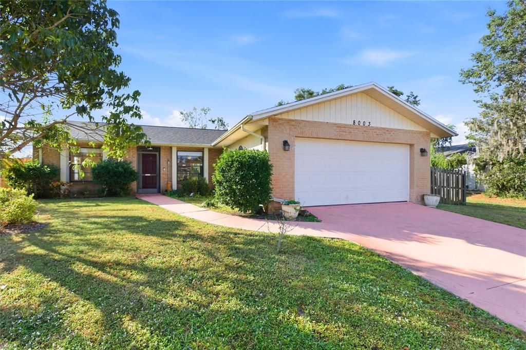 Active With Contract: $349,000 (3 beds, 2 baths, 1424 Square Feet)