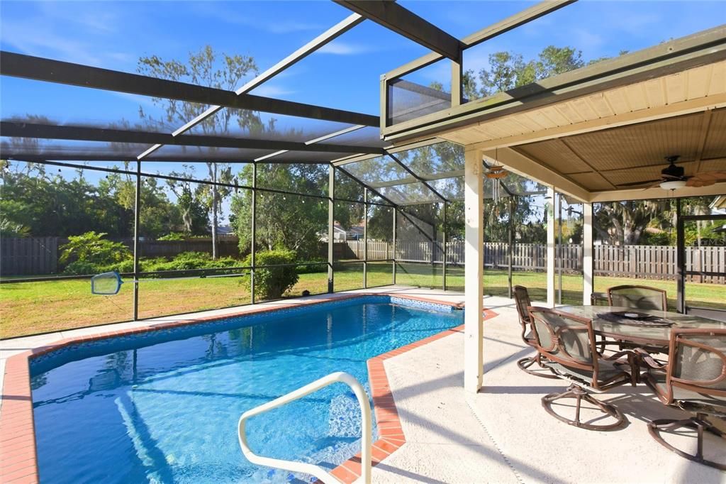 Active With Contract: $349,000 (3 beds, 2 baths, 1424 Square Feet)